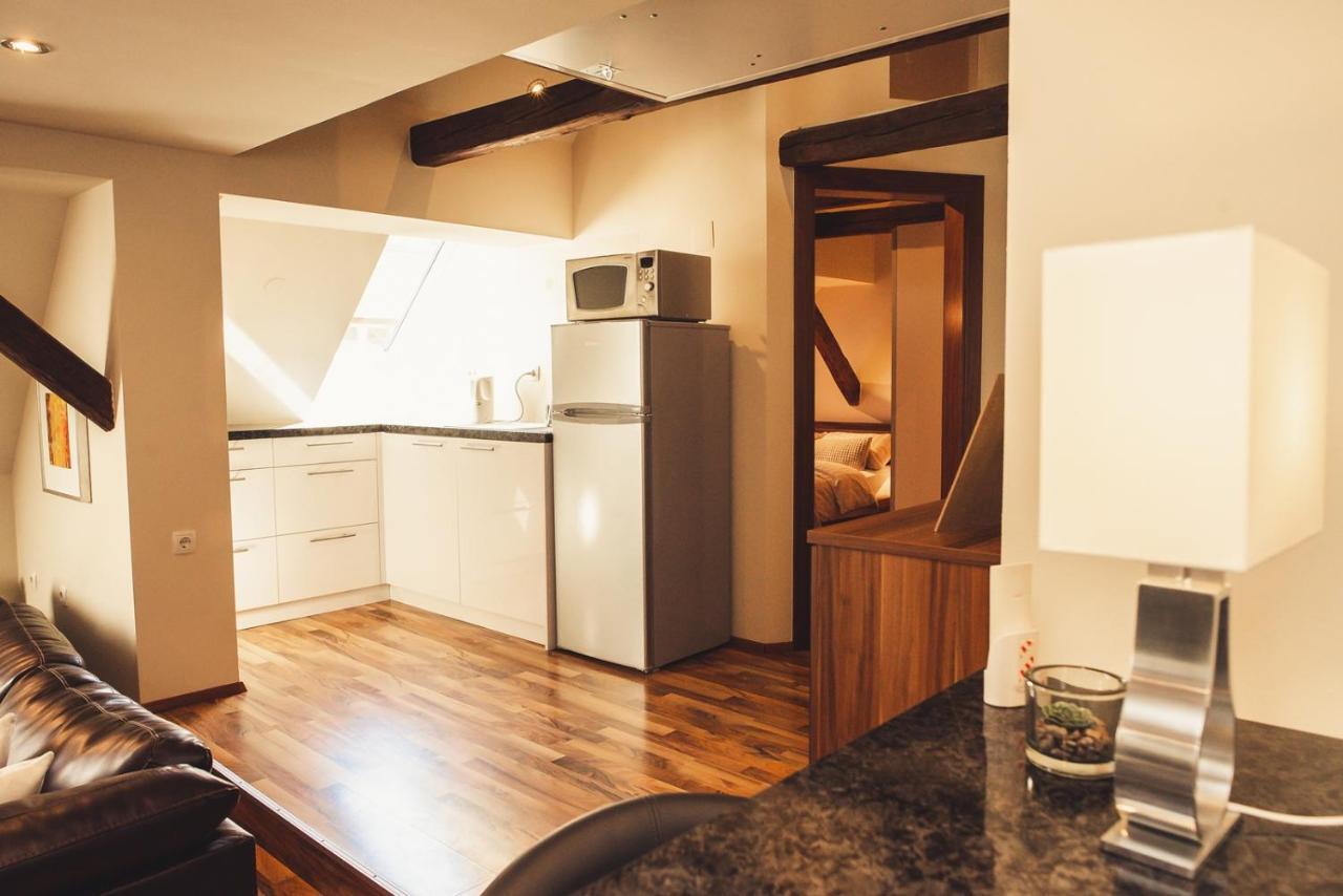 Skol Apartment S Parkiriscem Celje Exterior foto